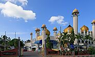 Visit the Masjid Al Hana, the biggest temple in Langkawi