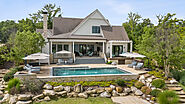 Picture-Perfect Paradise: Cedar Creek Lakefront Properties Await!