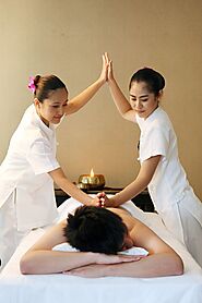 FOUR HAND MASSAGE