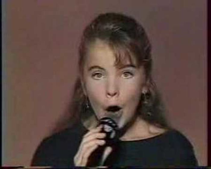 Melody Chanteuse Ya Pas Que Les Grands Qui Rêvent Share ta Playlist | A Listly List