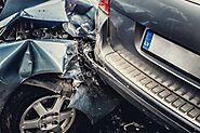 How Does A Crash Auto Repair Center Help When Auto Body Paint Fails?