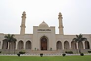 Visit the Sultan Qaboos Mosque