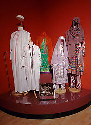There are Different Traditional Clothing for Men & Women in Oman