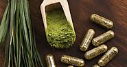 13 Amazing Reasons Why You Should Be Drinking Wheatgrass | NaturallyCurly.com