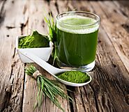 5 Science-Backed Wheatgrass Benefits for Skin & More