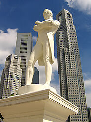 Raffles Statue