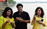 Lalu bhulur chorbir ghugni,north kolkata street food,kumartuli ganga ghater ghugni