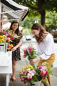 How The Flower Cart Became the Go-To Florist in Town