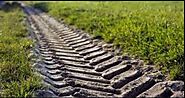 Benefits Of Rubber Tracks For Landscaping And Grounds Keeping