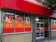 5 Eye-Catching Vinyl Sign Ideas for All Types of Businesses