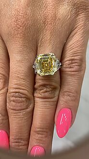 RAYO -ASSCHER CUT NATURAL FANCY YELLOW DIAMOND ENGAGEMENT RING BY MIKE NEKTA