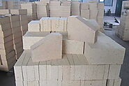 Relationship Between Product Structure and Temperature of Profiled Refractory Bricks