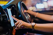 4 Unique Driver Distractions St. Louis Uber and Lyft Drivers Face