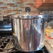 Exploring The Features Of Stainless Steel Canning Pressure Cookers