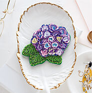 Floral Brooches: Embrace Nature's Beauty