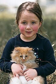 2. Cats teach kids what responsibility is