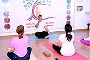 Which is best yoga school in Rishikesh?