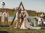 Lonesome Wind Ranch Retreat: Your Dream Lakeside Wedding Venue | Zupyak