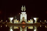 Two Heroines Monument