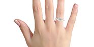 Exploring the Deeper Meaning of Solitaire Engagement Rings