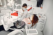What Makes a Dentist in Collingwood Stand Out?