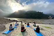 Which is the best yoga teachers training course in India?