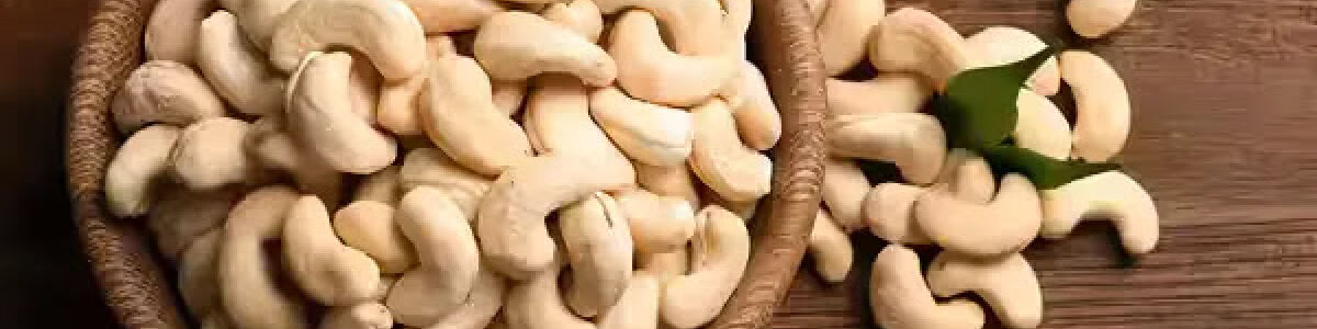 Headline for 10 Surprising health benefits of eating cashews at night