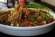The Easiest Beef Chow Mein Recipes (25 Minutes!) - Wellfoodrecipes.com