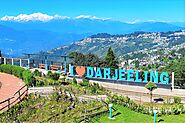 9 Darjeeling Tour Packages for Couples & Families