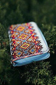 Why Choose a Women's Wallet Purse Embroidered with Beads A Versatile Accessory