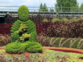 Living Plant Sculptures Amazing topiary...