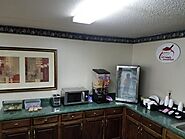 Explore Comfort and Convenience at Suburban Inn in Jeffersonville, Georgia