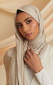 Jersey Hijab in Pakistan - Comfortable & Breathable Modest Wear – Scarfs.pk