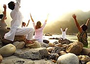 Which ashrams would you recommend in Rishikesh for yoga and meditation?