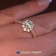 What Advantages Come With Engagement Ring Customization?