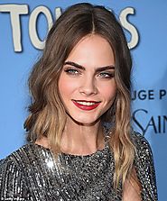 Cara Delevingne earned 12,000 euros per day in 2014