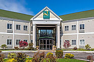 Quality Inn and Suites Newport - Middletown - 936 West Main Street, MIDDLETOWN, RI, US, 02842, 2.5 stars