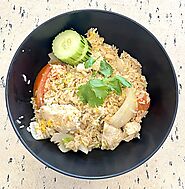 Khao Pad Kai (Fried rice with chicken)