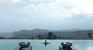 Infinity pool experience