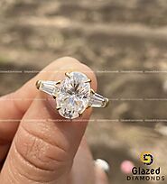 Oval Cut Moissanite Three Stone Engagement Ring
