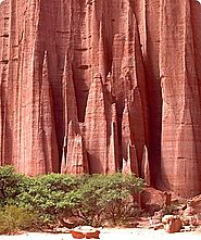 Parco Nazionale Talampaya, grande varietà di formazioni geologiche che vanno dall'era precambriana alla quaternaria.