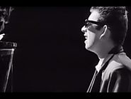 The Pogues Featuring Kirsty MacColl - Fairytale Of New York (Official Video)