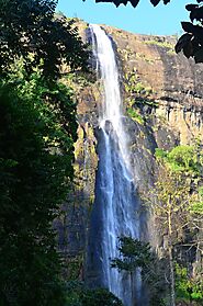 Diyaluma Falls