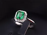 Do Emeralds Come In Different Colors: Things You Need To Know - Giacoloredstones.com