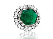 Which Color Goes with Emerald Green: A Comprehensive Guide - Giacoloredstones.com
