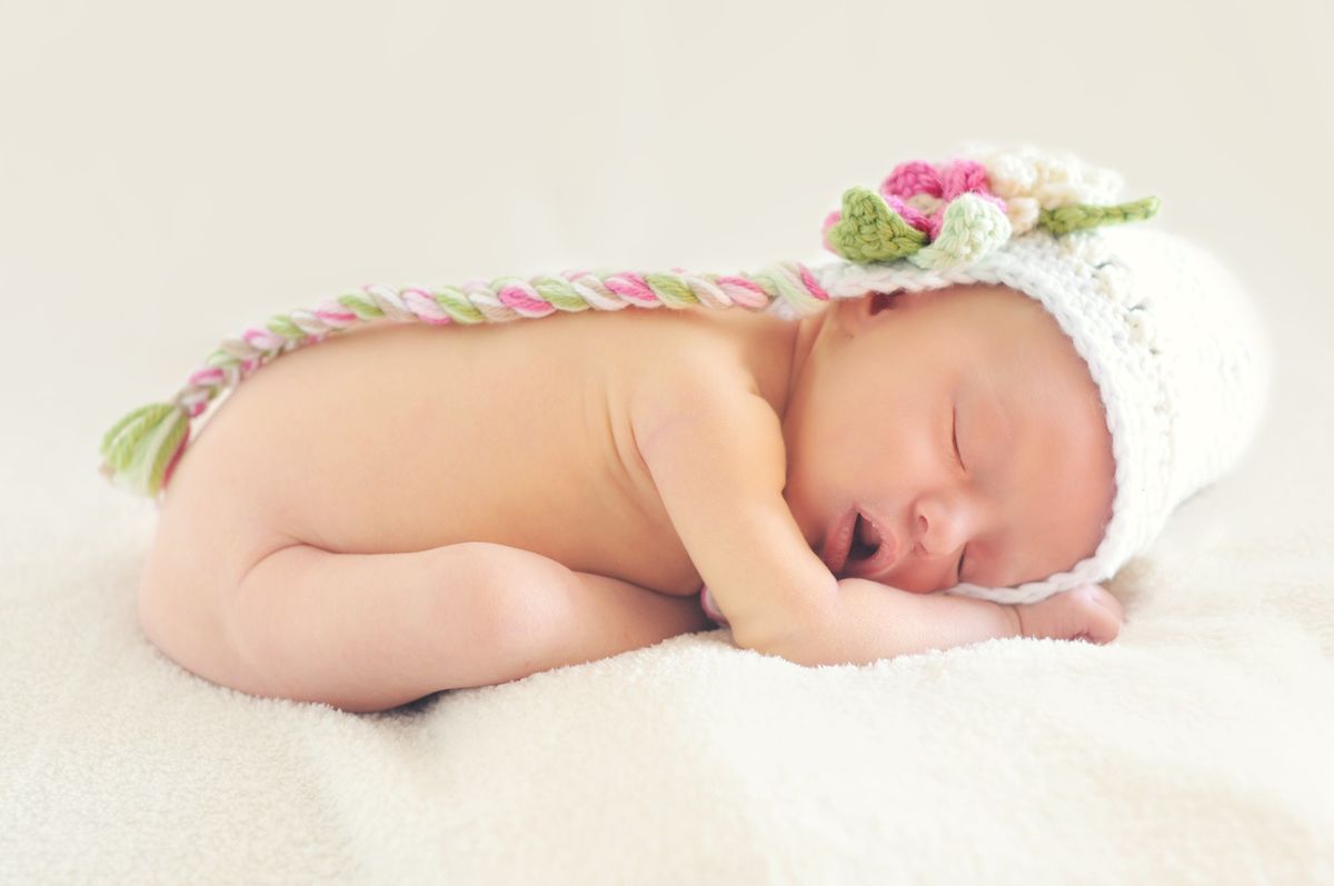 Headline for 10 Cuttest Photos of Newborn that will make you want one!
