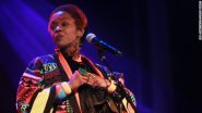 Lauryn Hill reports to prison