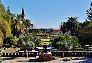 Visit the Parliament Gardens