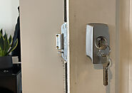 Locksmith SW14 - Richmond Locksmith 07586140261 Local Emergency Service