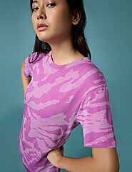 Gym Shirt by ShopFeier: Relaxes and Casual Look